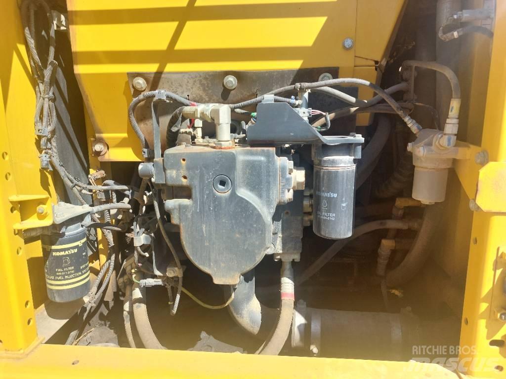 Komatsu PC240LC-10 Beltegraver