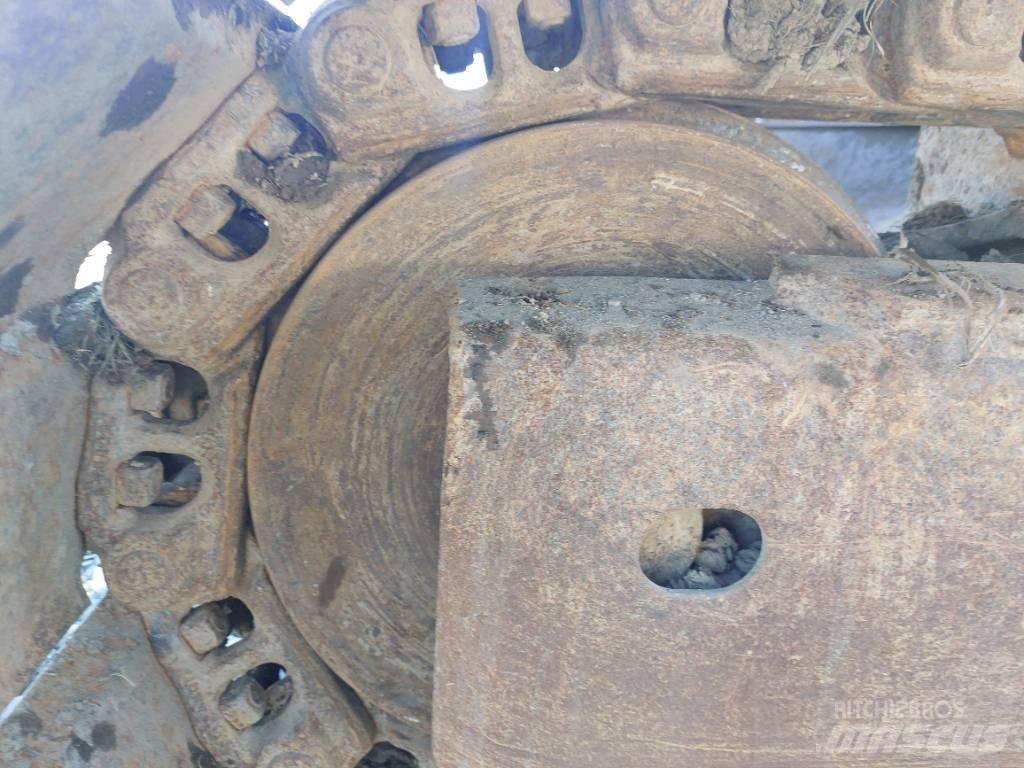 Komatsu PC240LC-10 Beltegraver