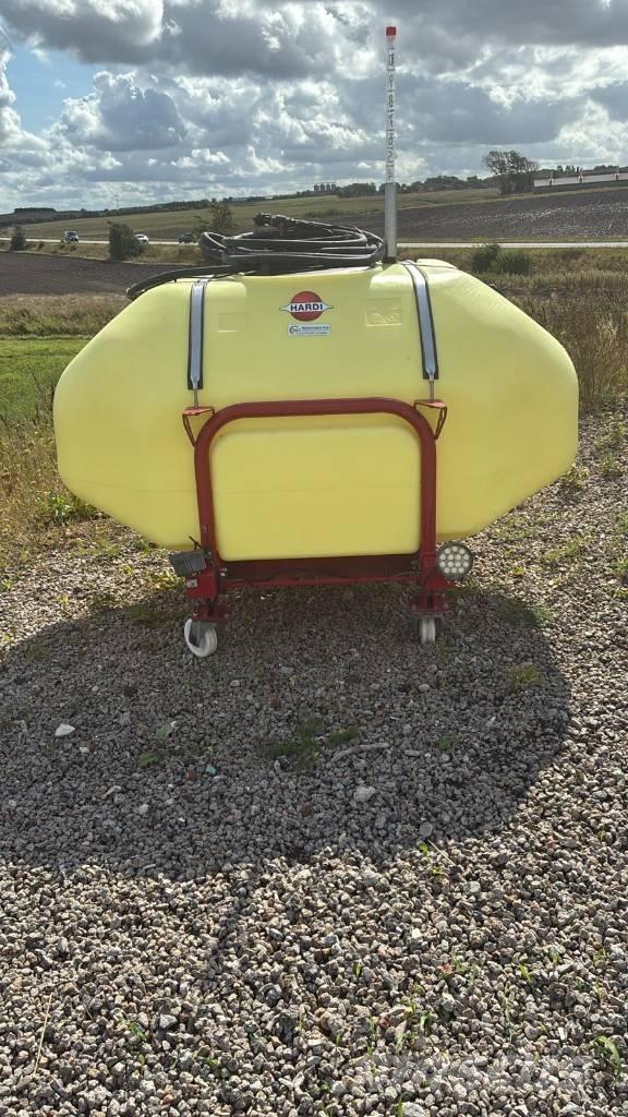 Hardi Fronttank 3-punktmonterte Sprøyter