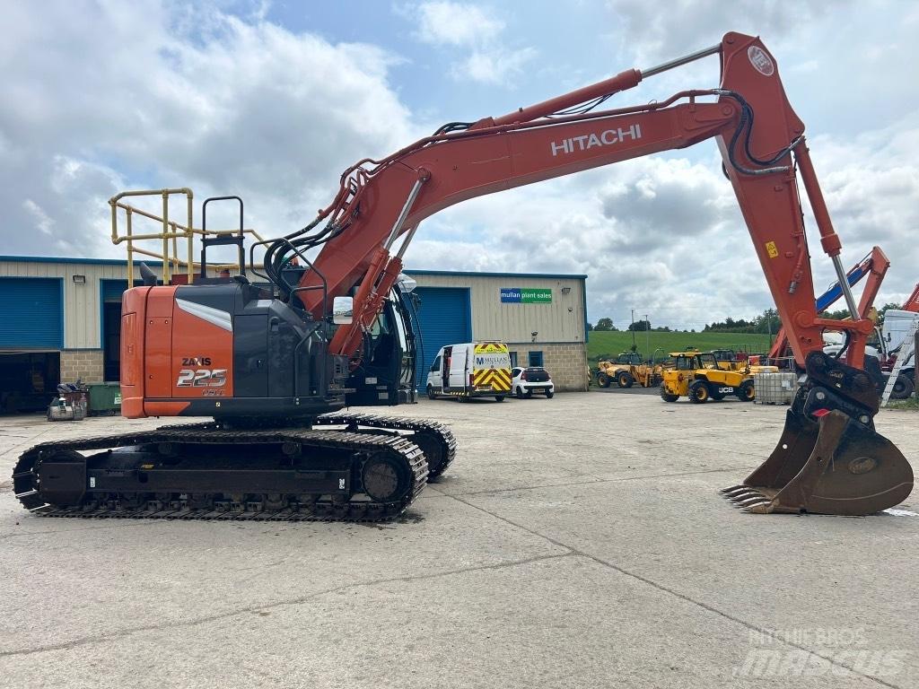 Hitachi ZX225 USLC-7 Beltegraver