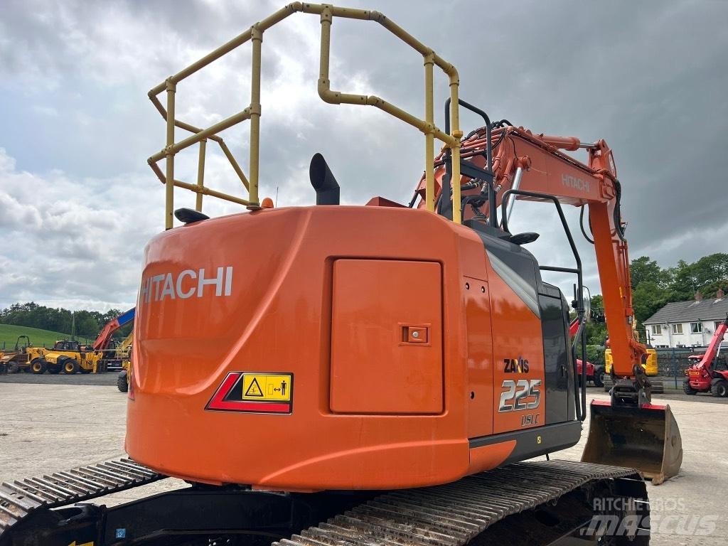 Hitachi ZX225 USLC-7 Beltegraver