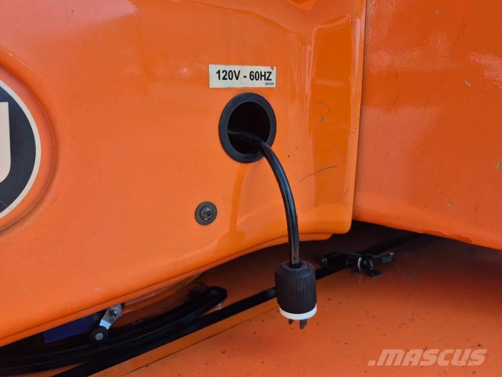JLG E 450 AJ Leddede bomlifter