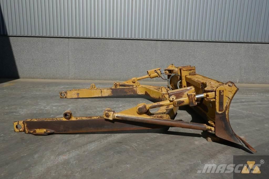CAT D8T Blade Kniver