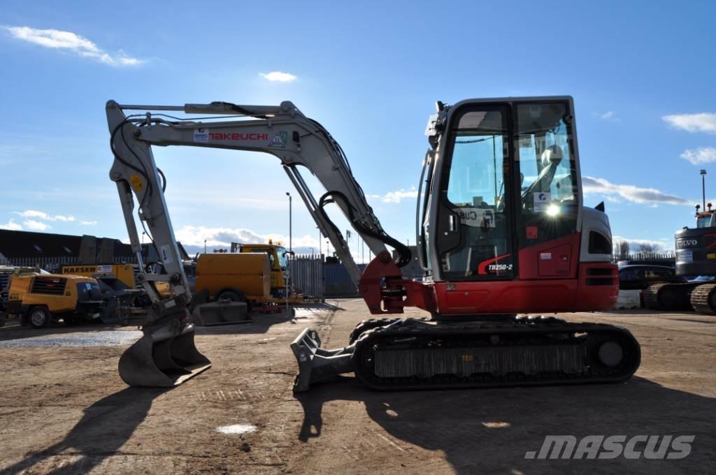 Takeuchi TB 250-2 Minigravere <7t