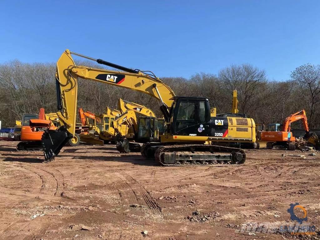CAT 325 D Beltegraver