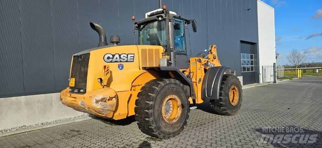 CASE 821 F Hjullastere