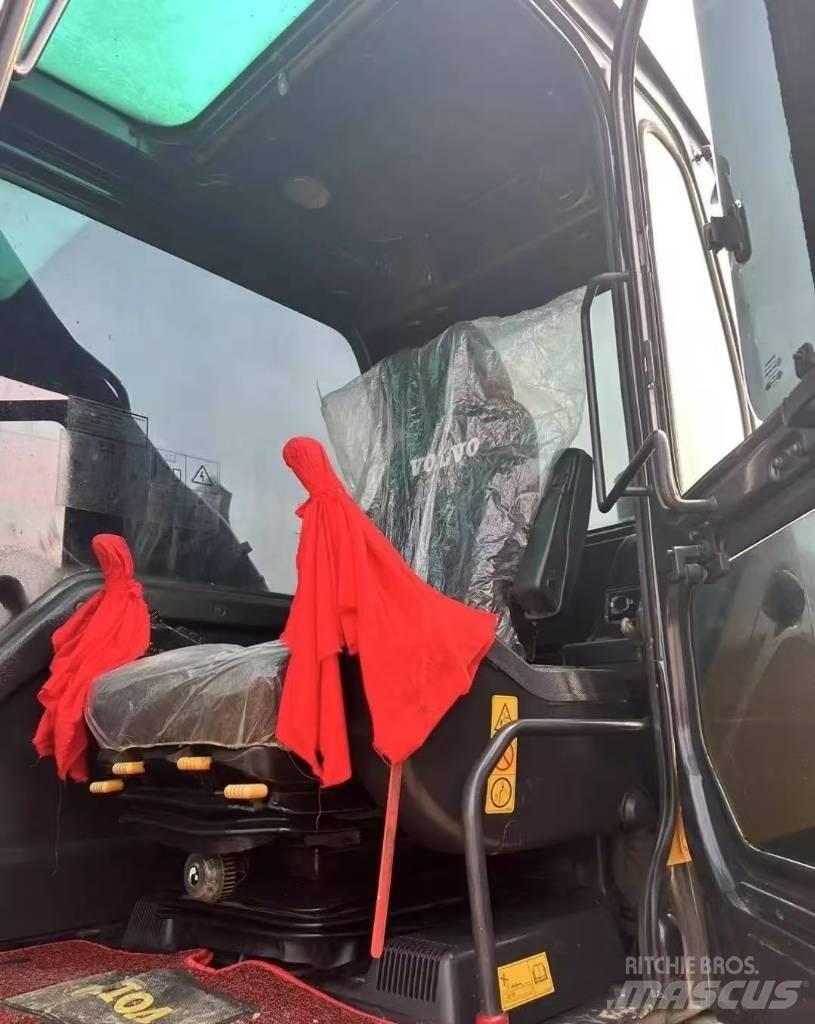 Volvo EC 240 Beltegraver