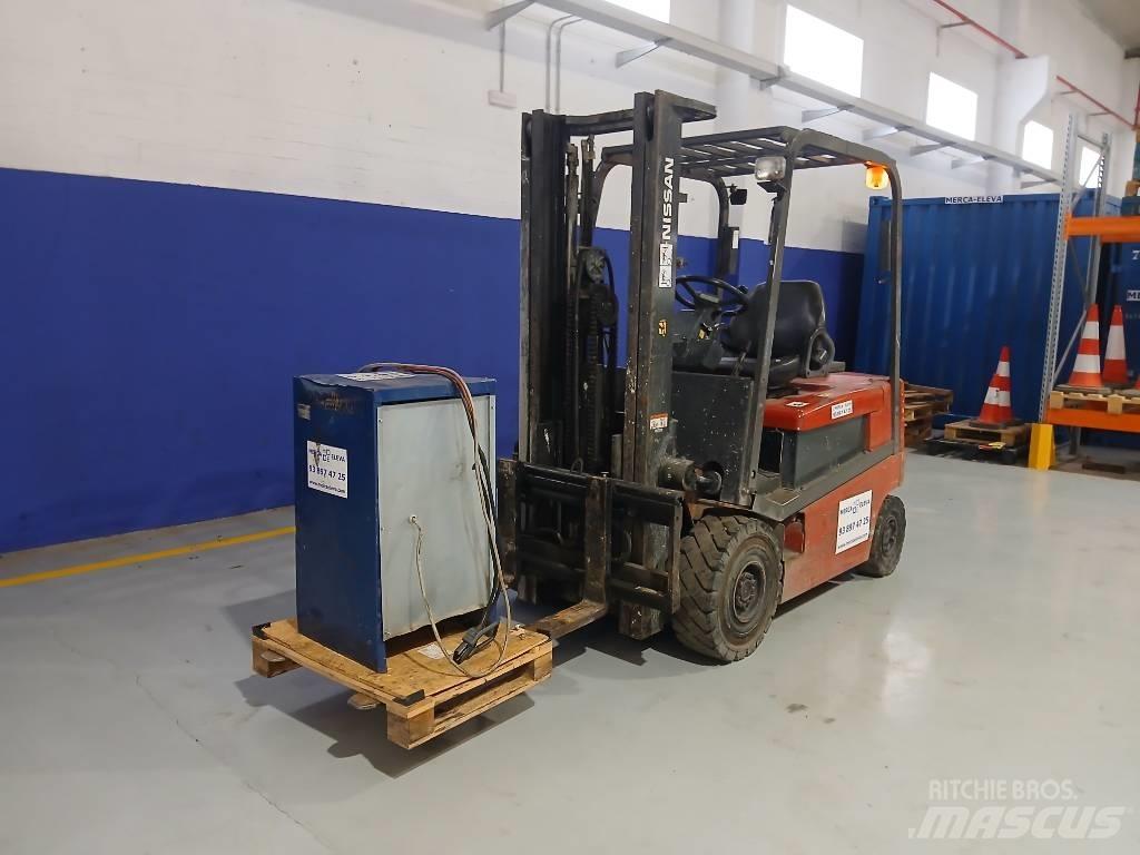 Nissan Q02 L 20 CU Elektriske trucker