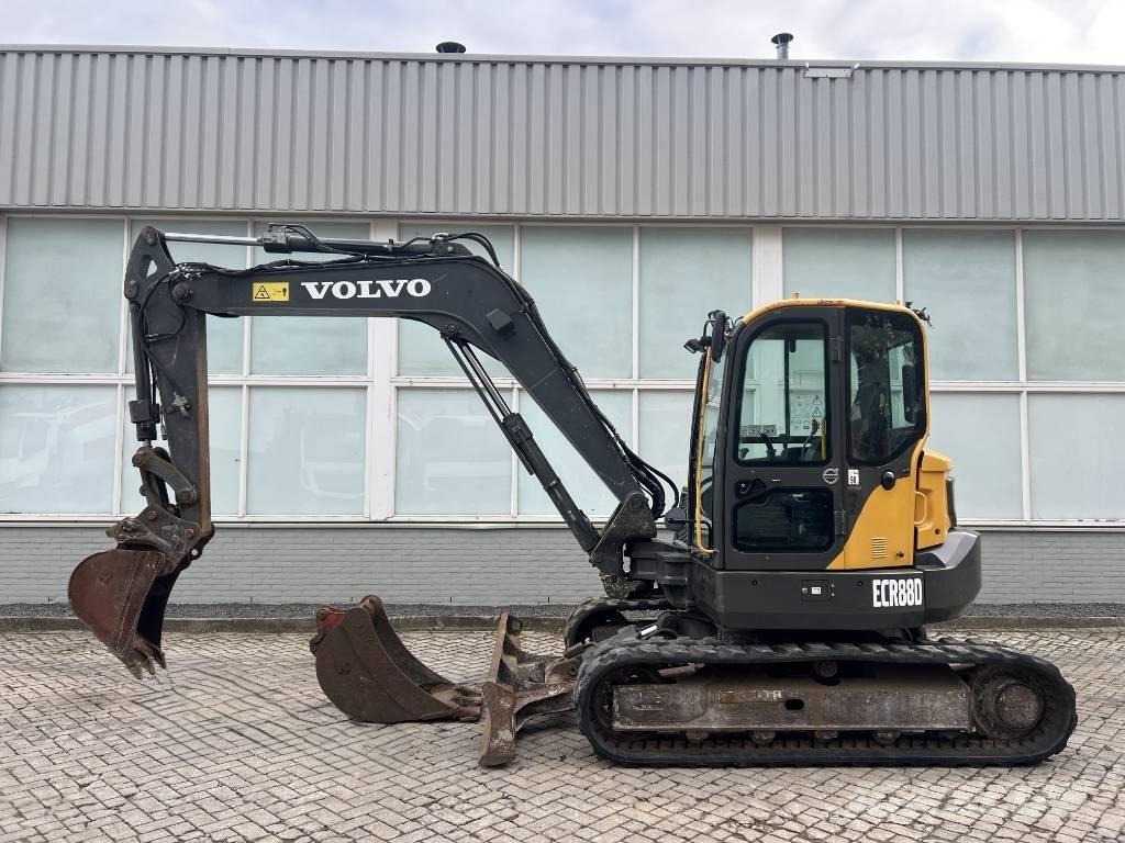 Volvo ECR 88 D    2016 Midigravere 7 - 12t
