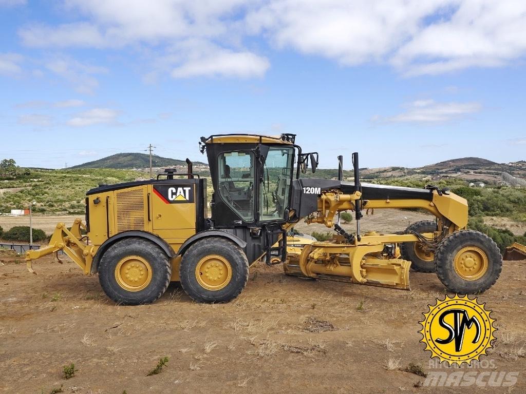 CAT 120 M Veihøvler