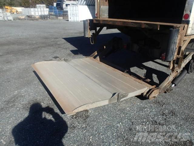 International 4300 Skapbiler