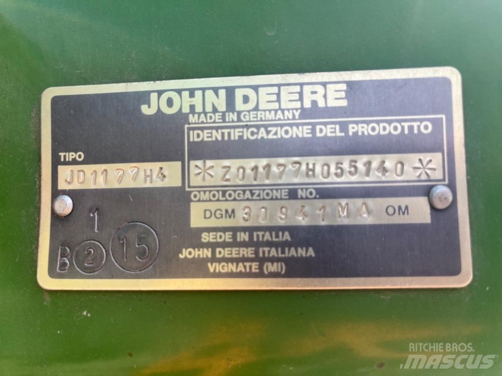 John Deere 1177 Skurtreskere