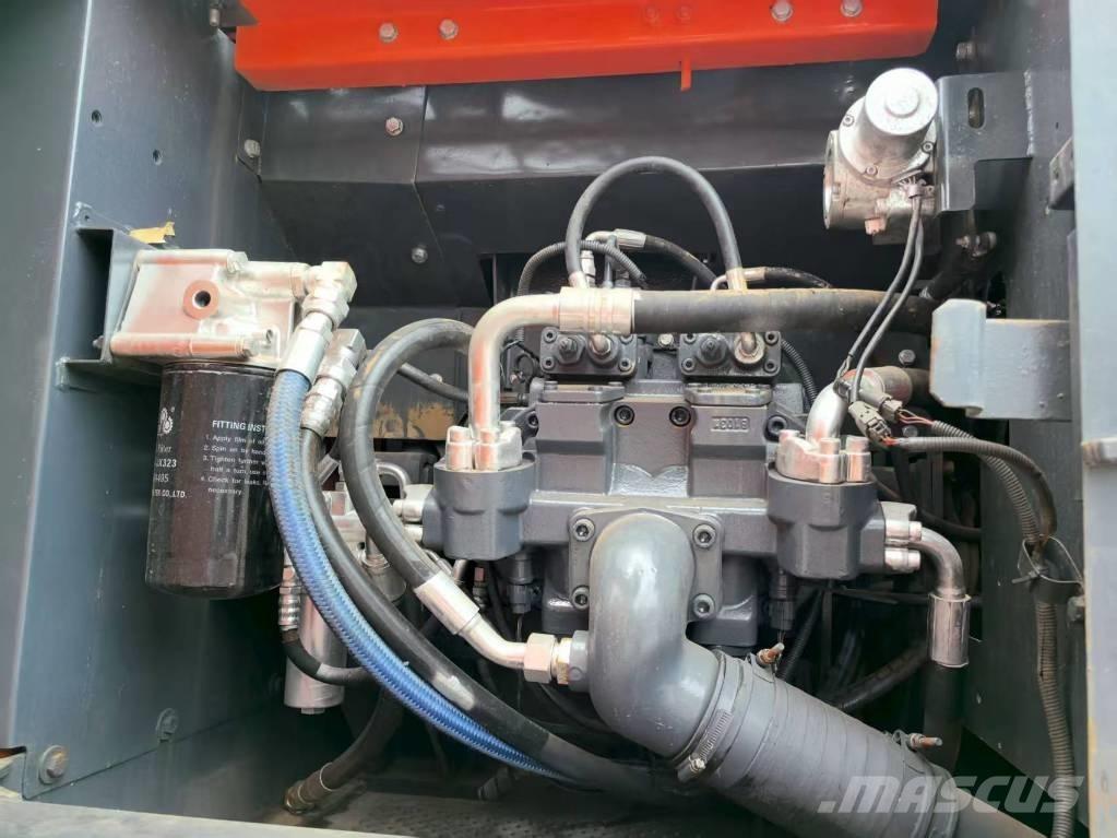 Hitachi ZX 240 HG Beltegraver