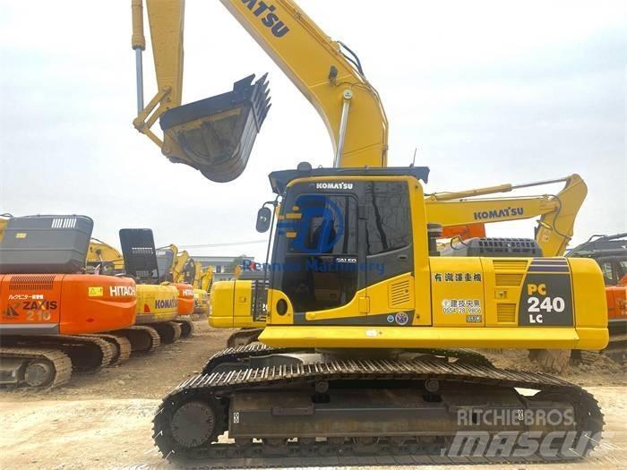 Komatsu PC 240 -8 Beltegraver