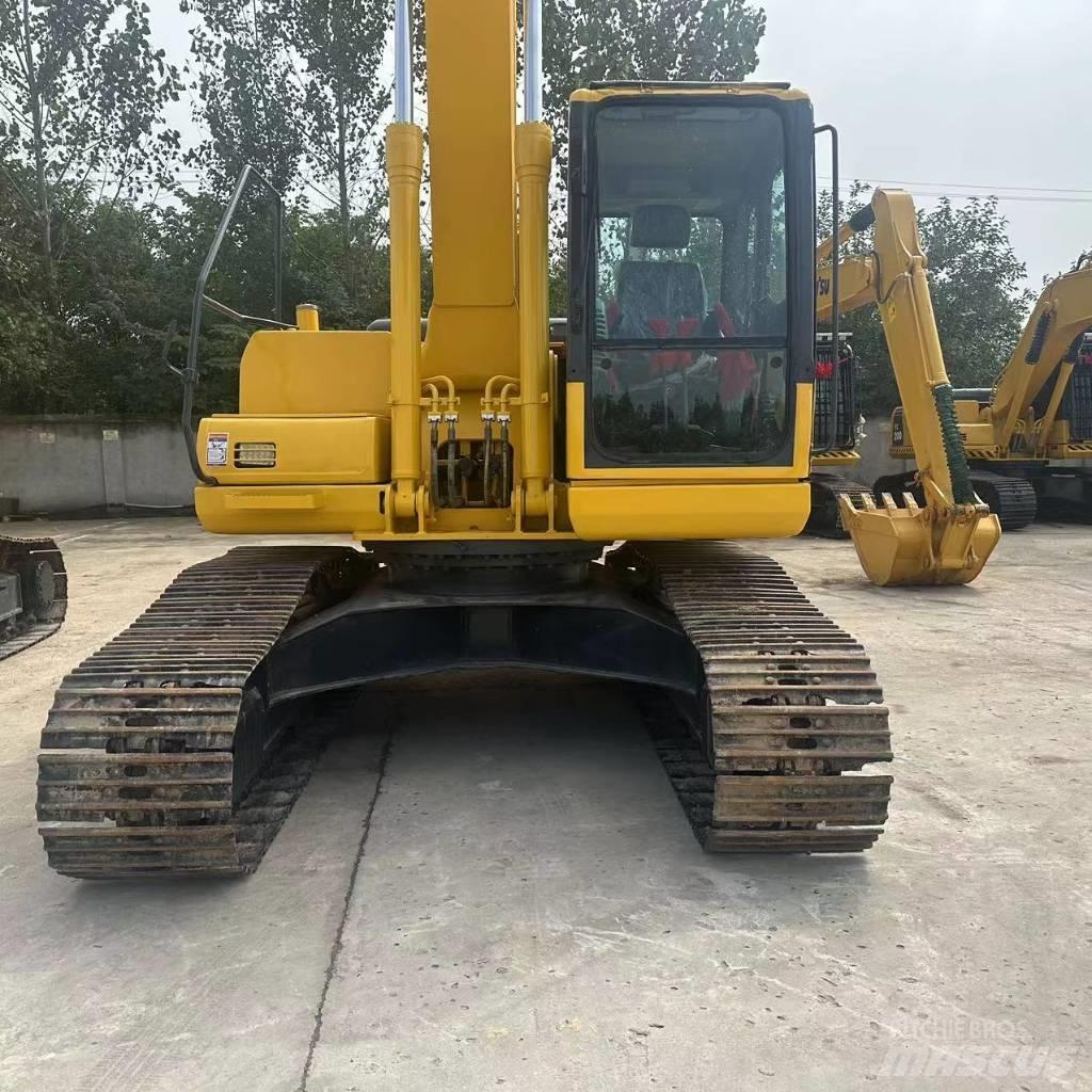 Komatsu PC 200-7 Beltegraver