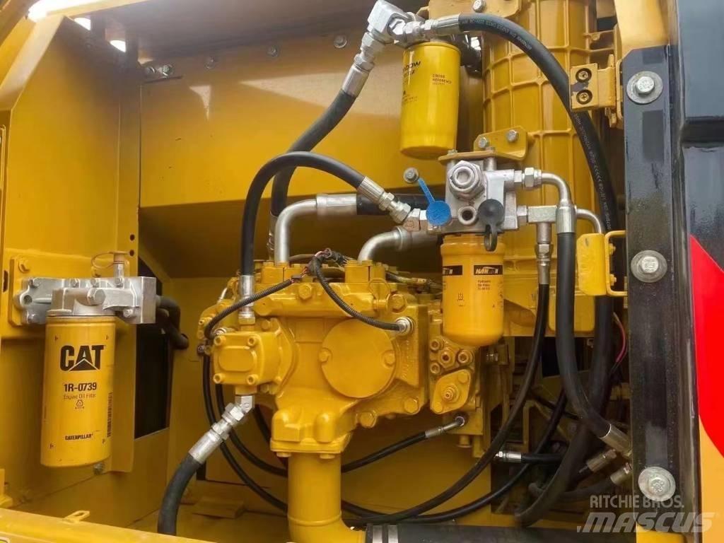 CAT 320 D Beltegraver