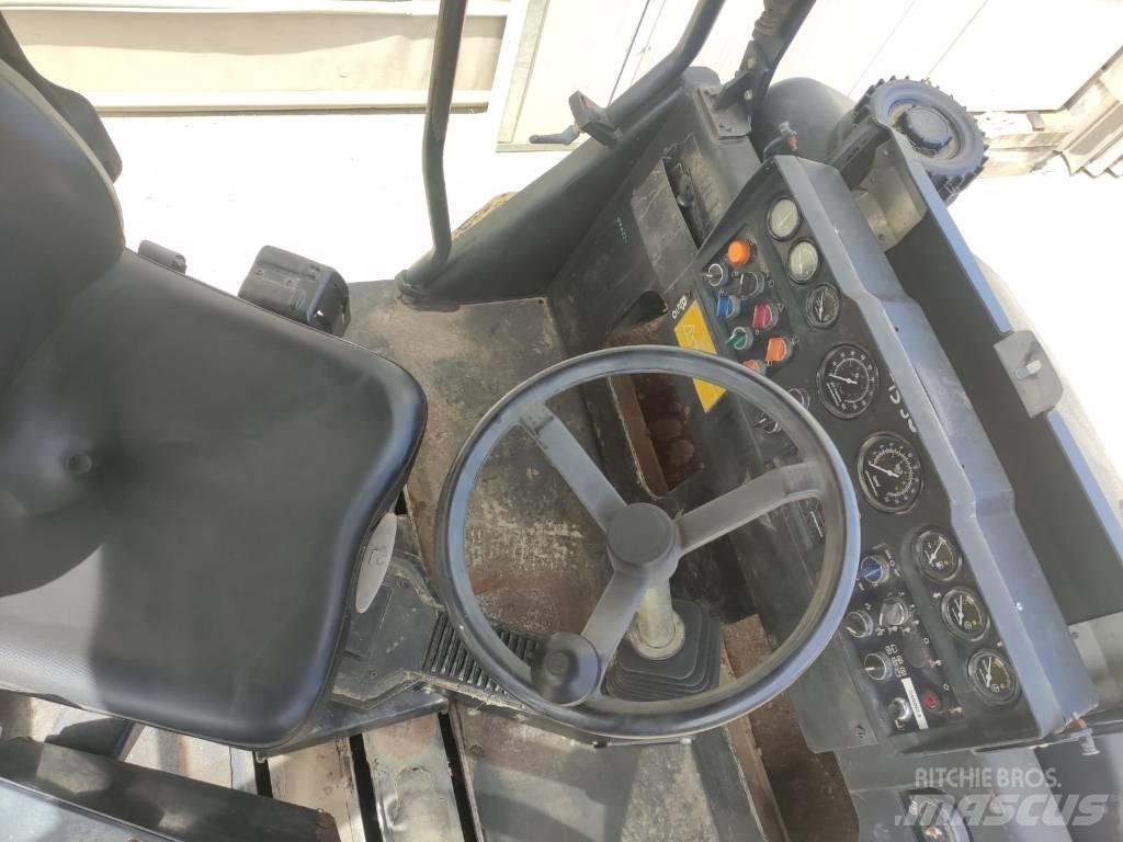 Dynapac CC 232 HF Tandem Valser