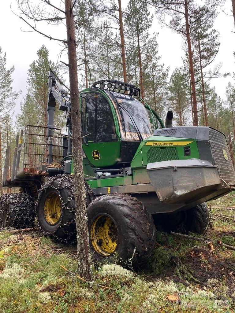 John Deere 1010G Lassbærere