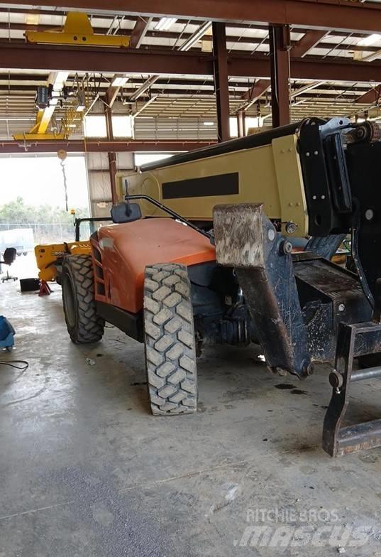 JLG 1055 Teleskoplastere