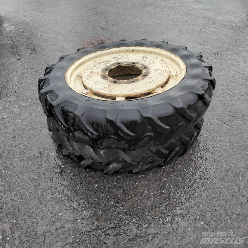 Michelin 9.5R28 Dekk, hjul og felger