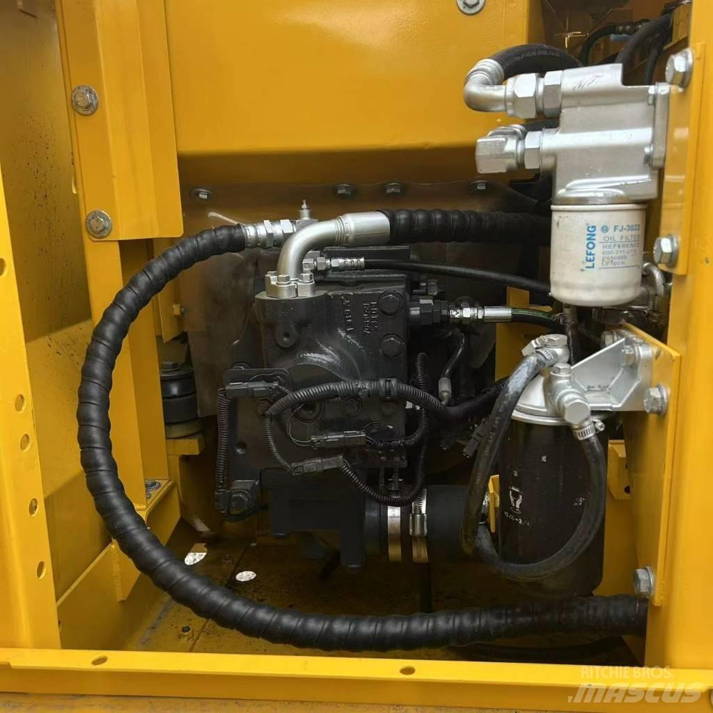 Komatsu 130-7 Beltegraver