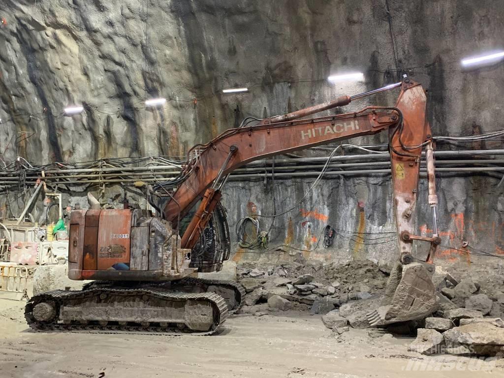 Hitachi ZX225US-5A Anlegg - Annet