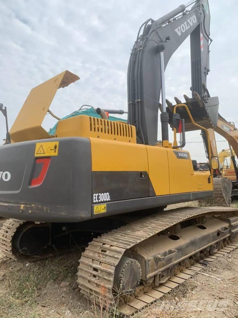 Volvo EC 300 D L Beltegraver