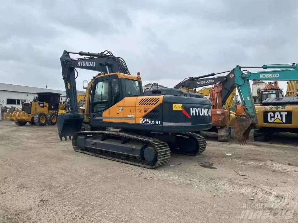 Hyundai 225LC-9T Beltegraver