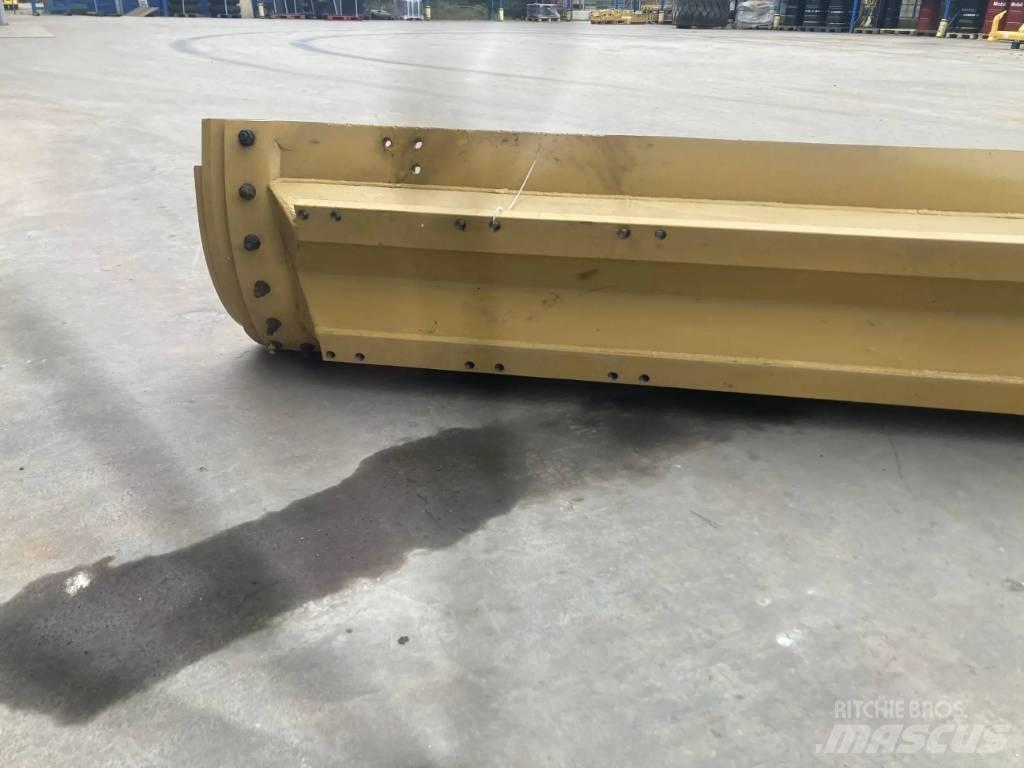 CAT 140M2 Moldboard Belter, kjettinger og understell