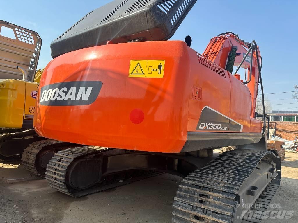 Doosan DX 300 Beltegraver