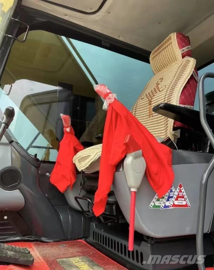 Komatsu PC 240 Beltegraver