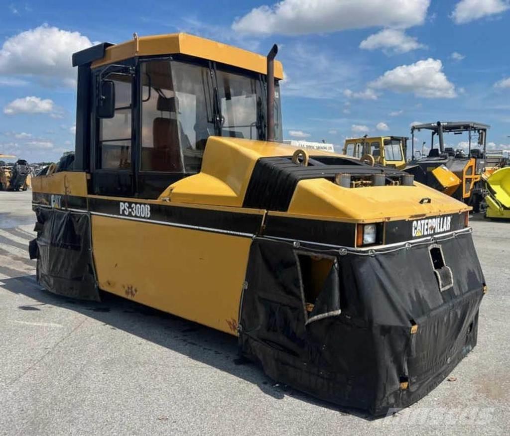 CAT PS 300B Gummihjulsvalser