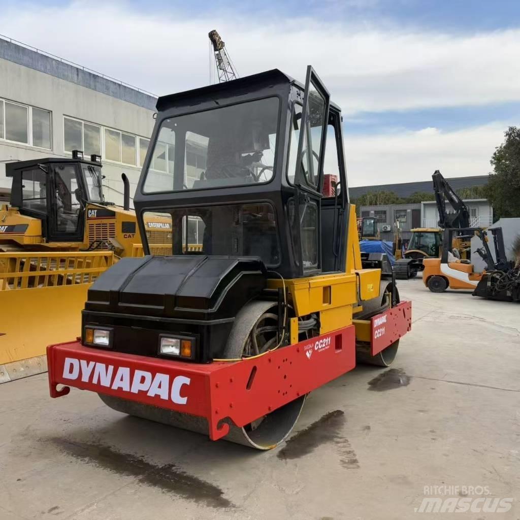Dynapac CC 211 Tandem Valser
