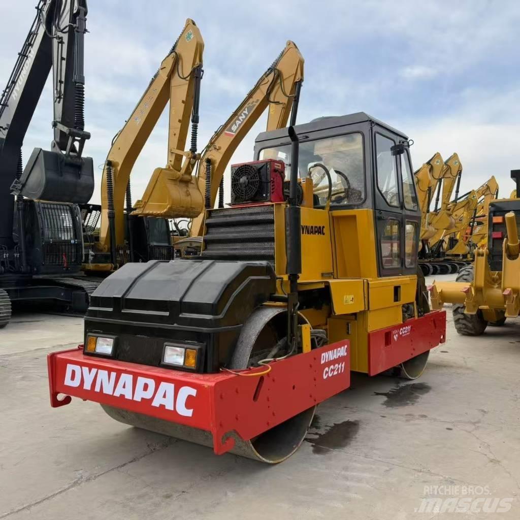 Dynapac CC 211 Tandem Valser