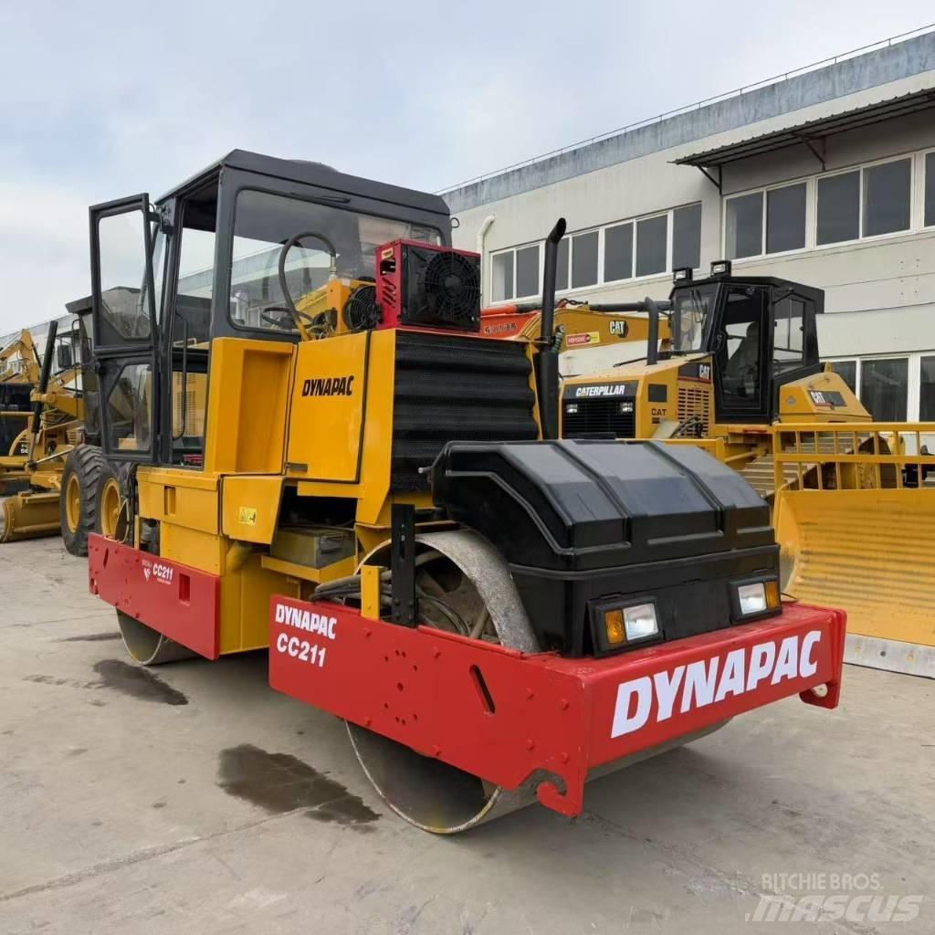 Dynapac CC 211 Tandem Valser