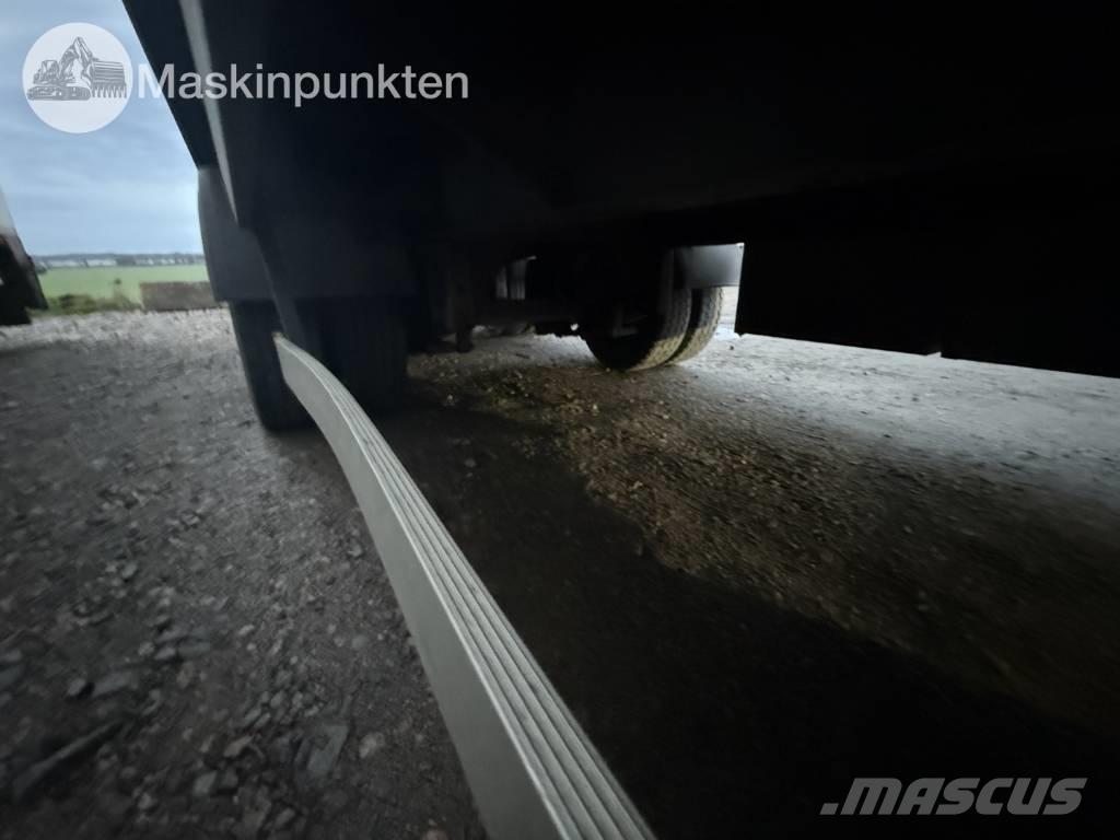 Ekeri S8-D Skappåbygg