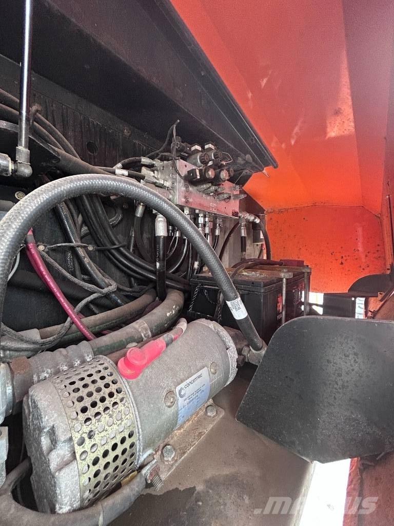 JLG 1500 SJ Teleskop bomlifter