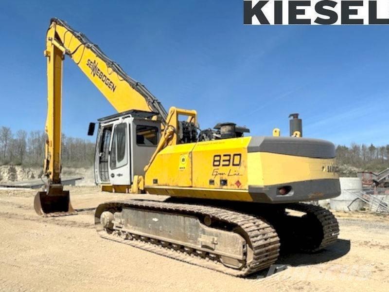 Sennebogen 830 Gravemaskiner med lang bom