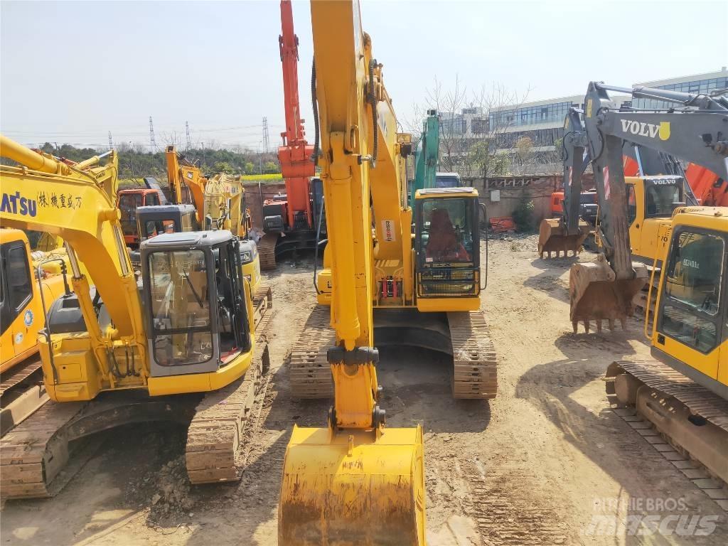 Komatsu PC 200-7 Beltegraver