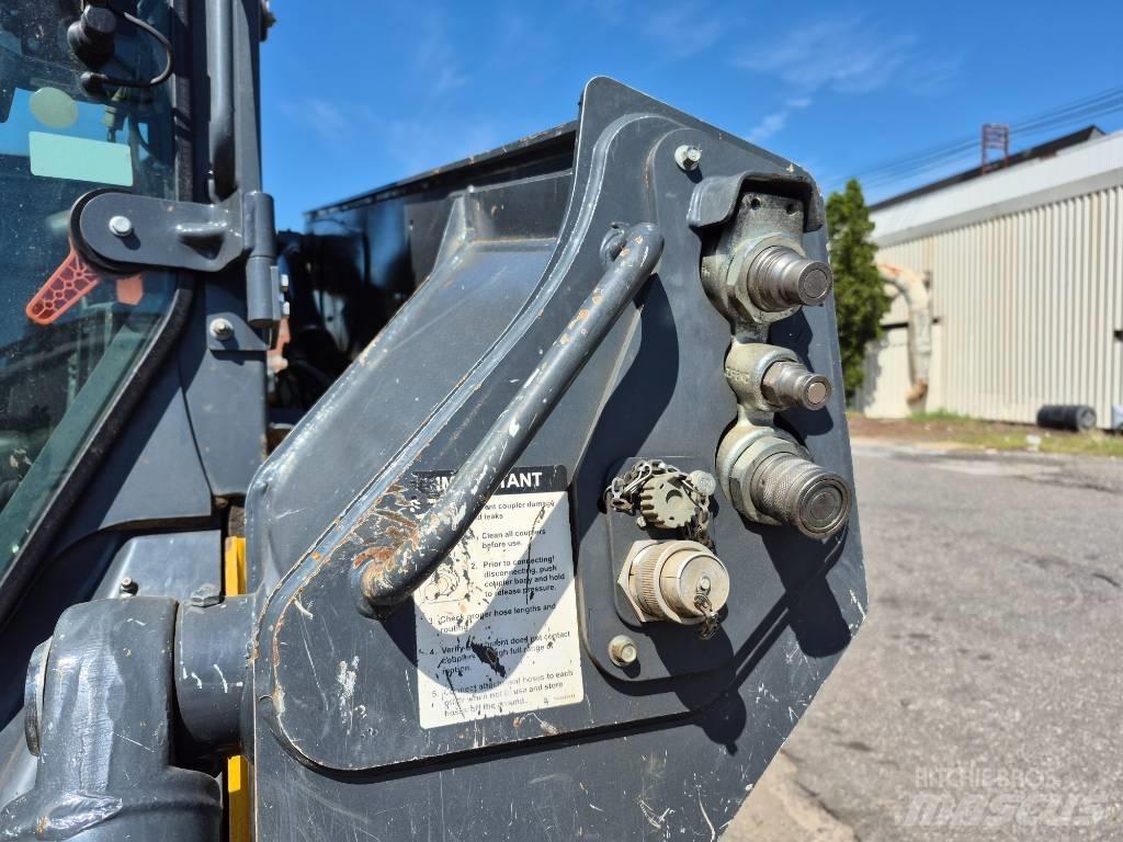 John Deere 331G Kompaktlastere