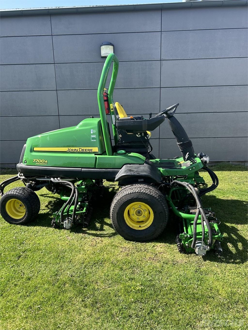 John Deere 7700A Fairway klippere