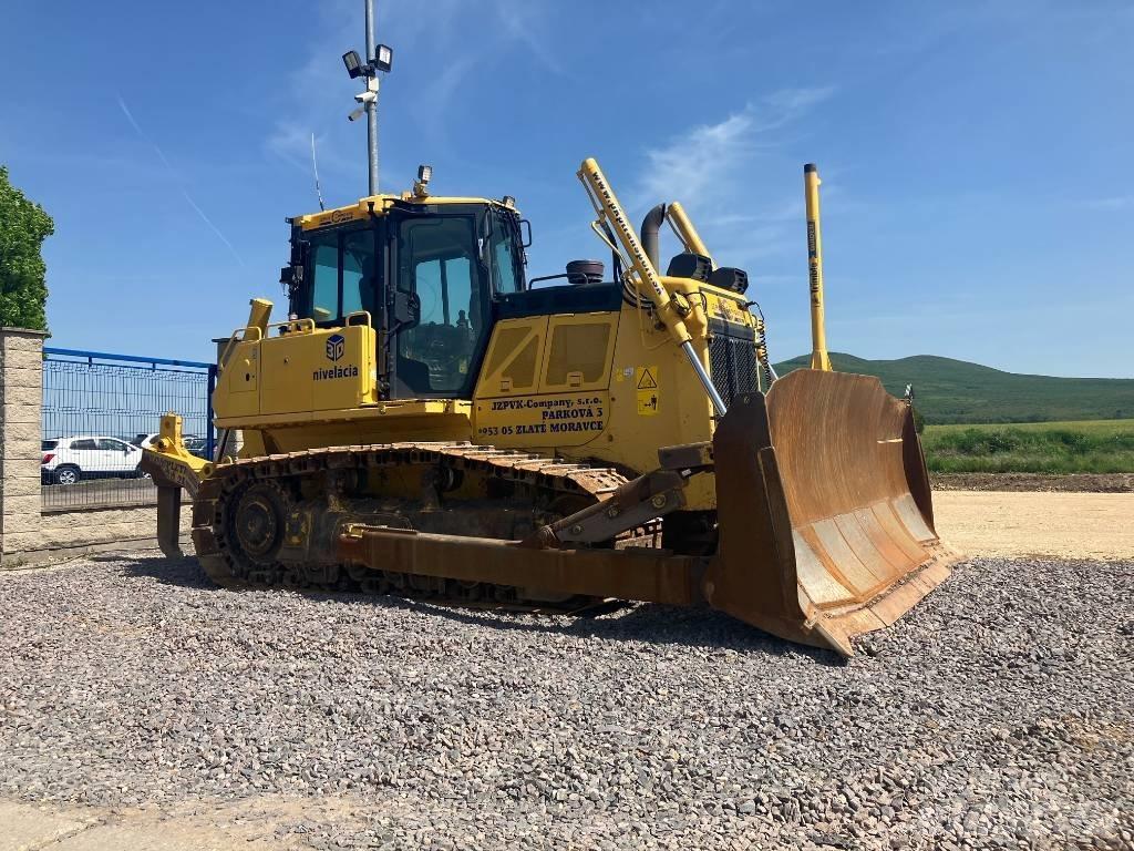 Komatsu D65 EX-18 Dozere Beltegående