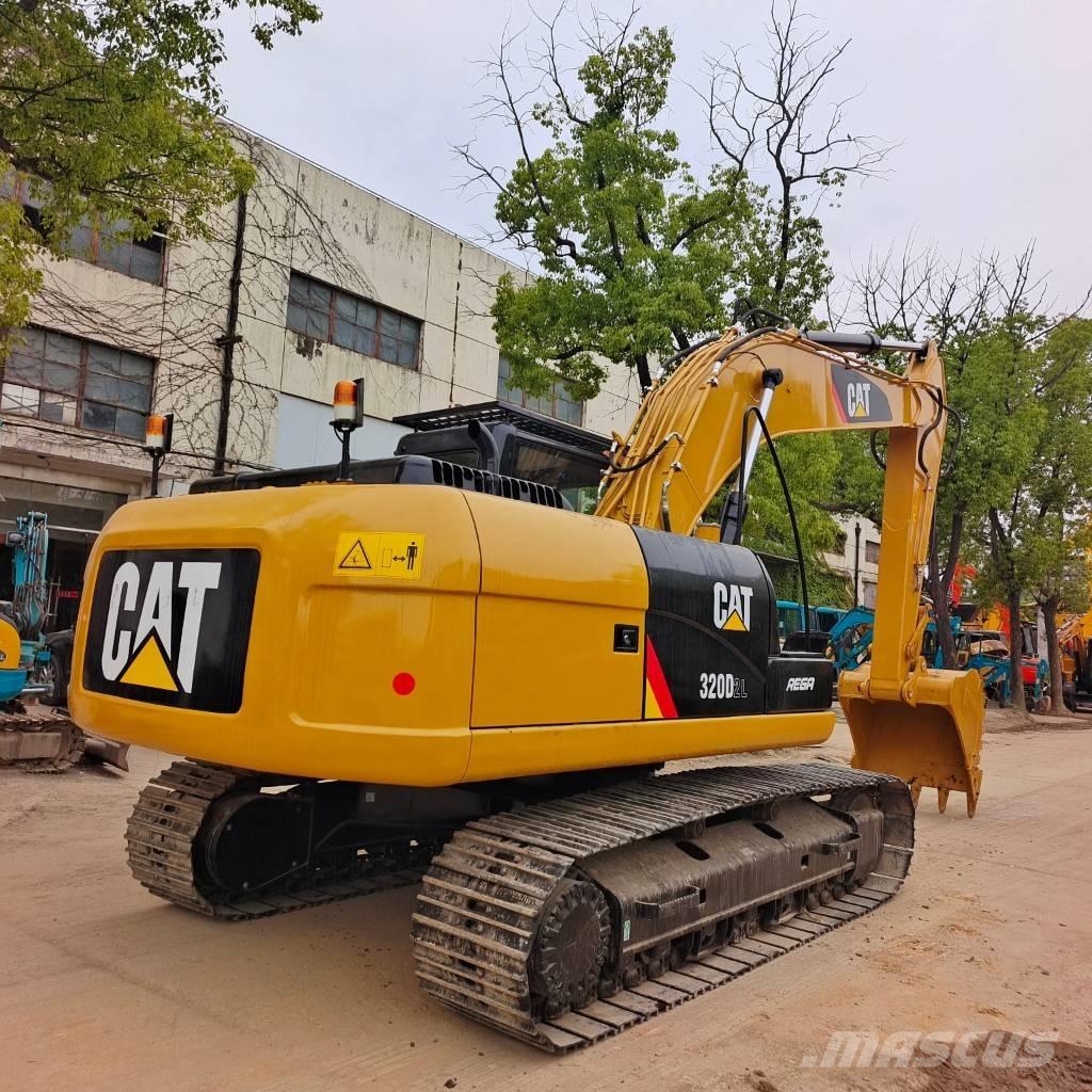 CAT 320 D 2 L Beltegraver