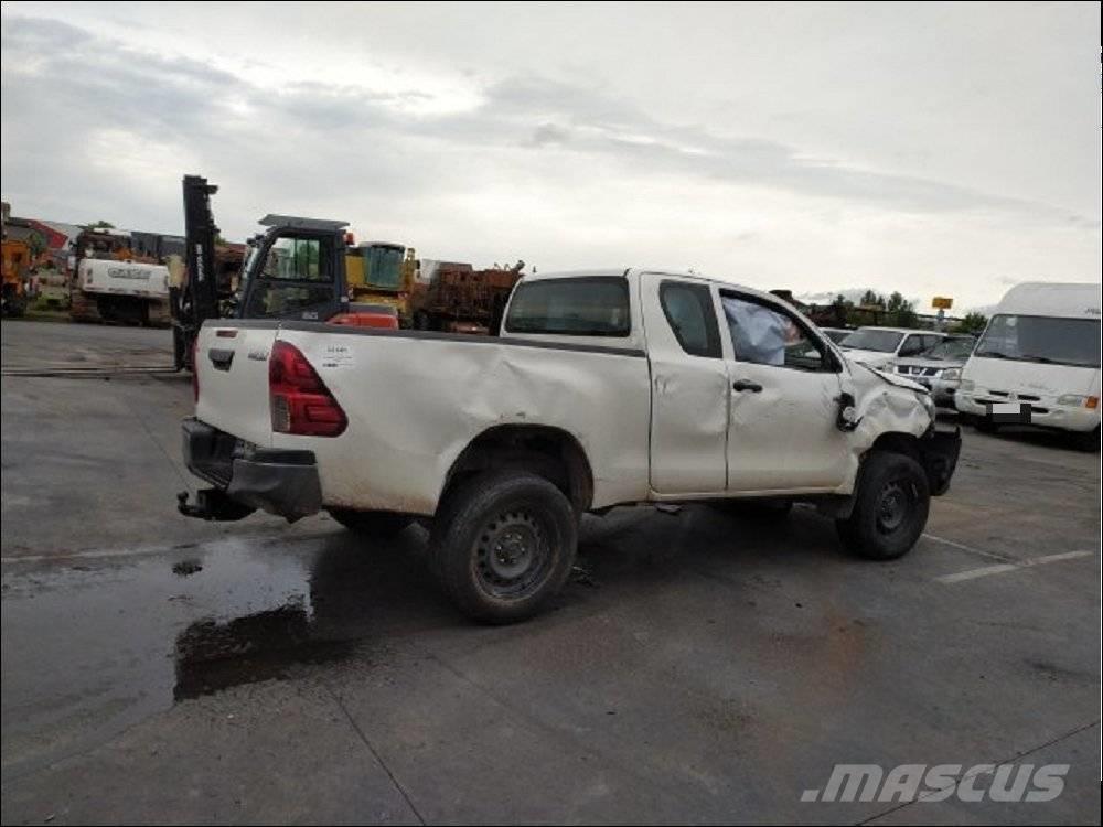Toyota Hilux 5 Pickup/planbiler
