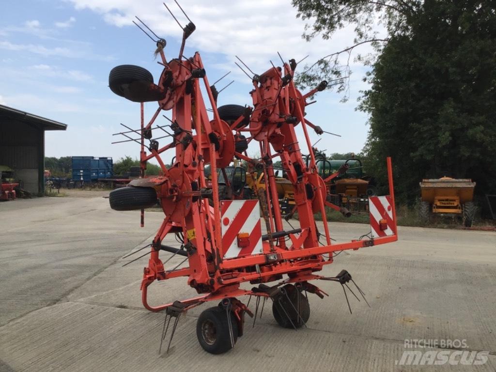 Kuhn GF 8702 Raker og høyvendere