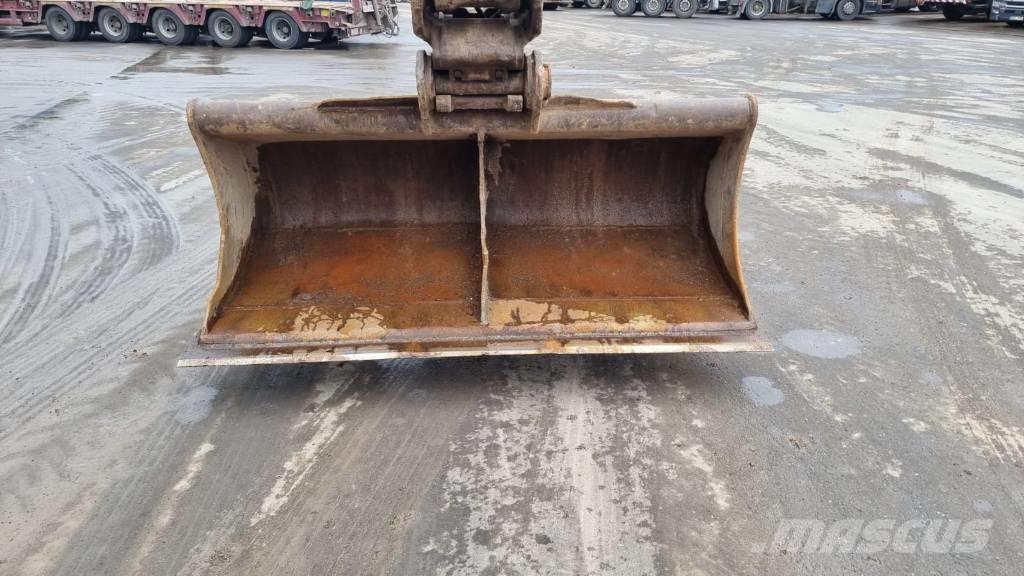 JCB 220 XL Beltegraver