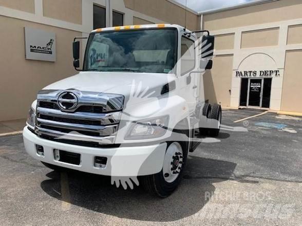 Hino L7 Tippbil