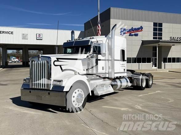 Kenworth W900 Trekkvogner