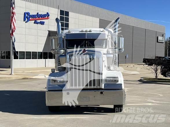 Kenworth W900 Trekkvogner