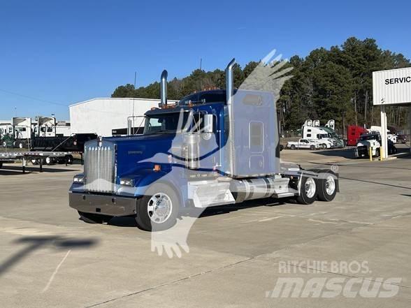Kenworth W900L Trekkvogner